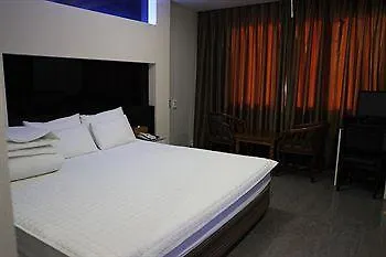 Stay 7 B&W Hotel Busan 3*,  South Korea