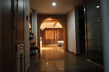 Stay 7 B&W Hotel Busan
