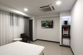 Stay 7 B&W Hotel Busan 3*,
